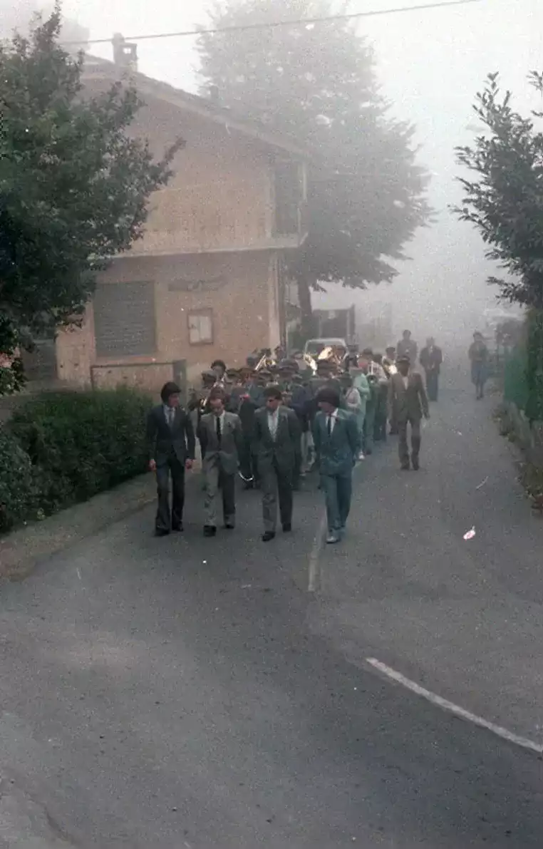 Priori accompagnati dalla banda musicale