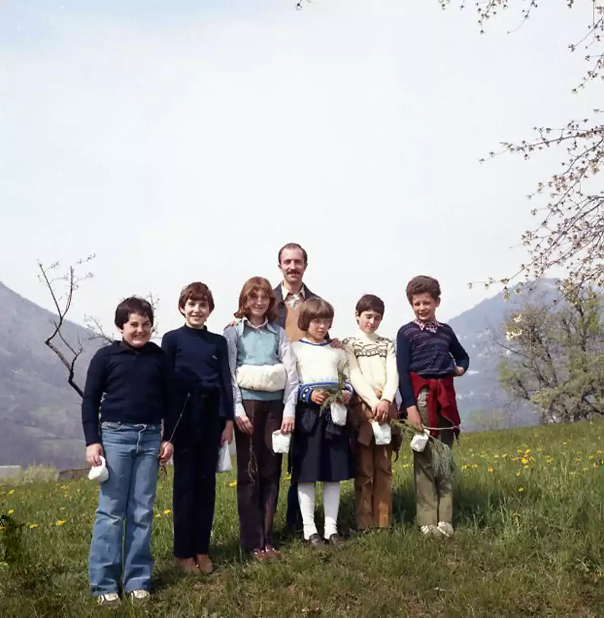 Scolaresca con il maestro, anni '70