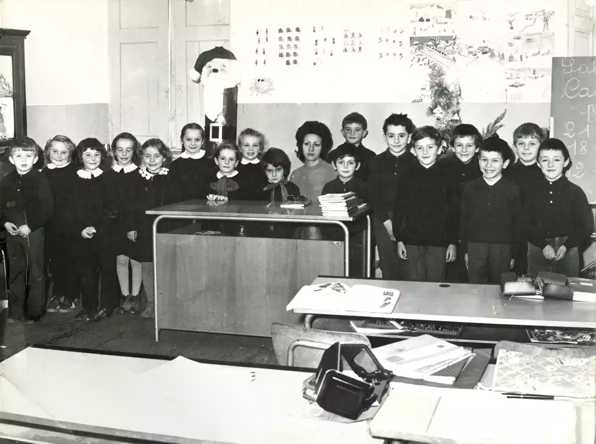 Bambini della scuola elementare di San Nicolao, anni '70
