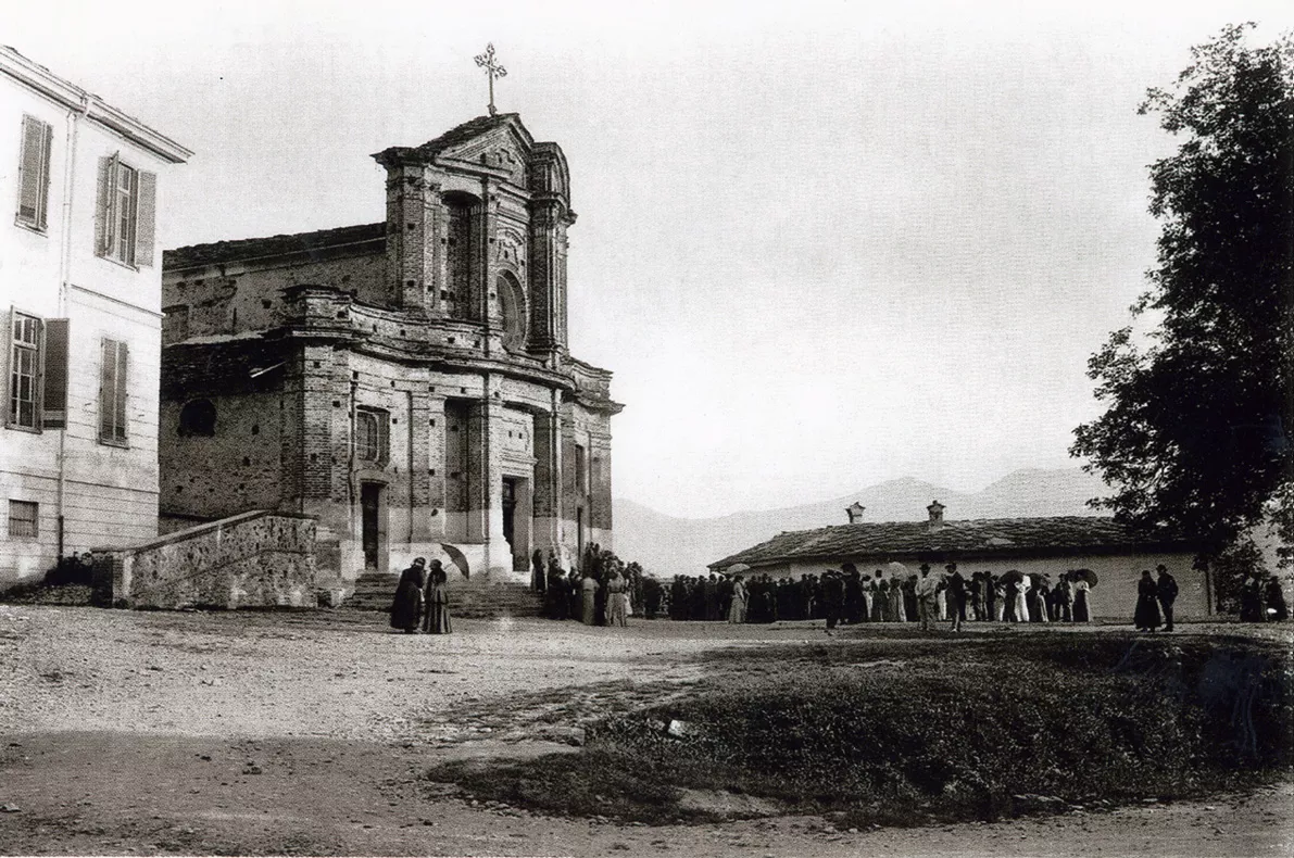1897 - La Chiesa e la piazza